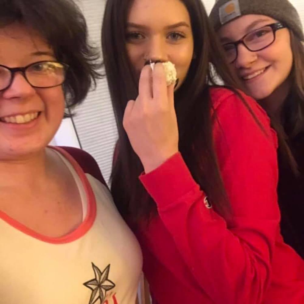 Meet your Posher, Alexandra